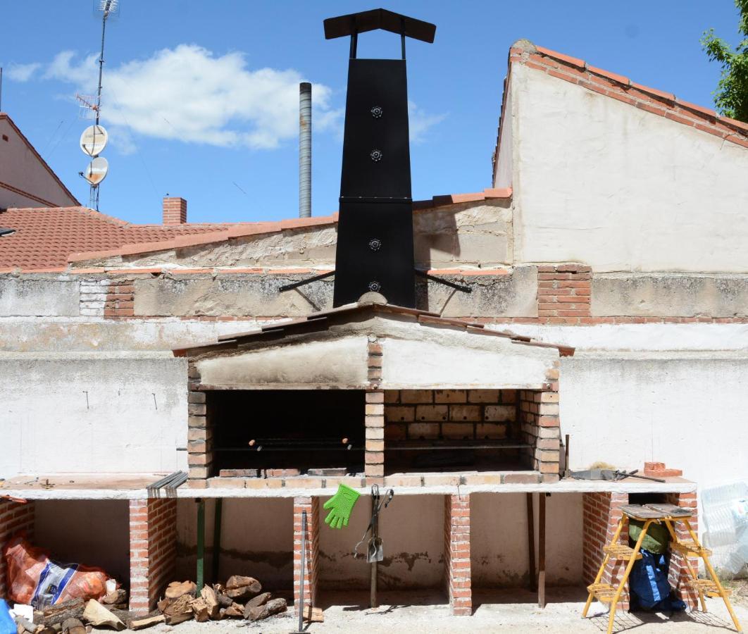 Albergue Villa Nava de la Asunción Exterior foto